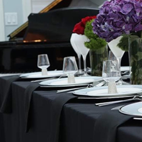 NWT 90x156” Rectangle Tablecloth. Black - Picture 3 of 6